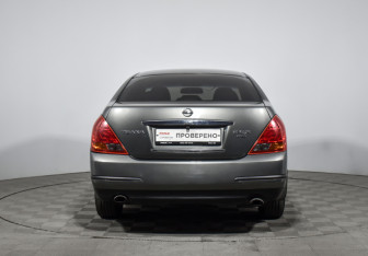 Подержанный автомобиль Nissan Teana 2006 года (6 фото)