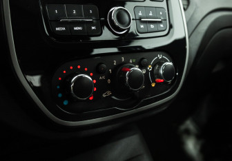 Подержанный автомобиль Renault Kaptur 2018 года (15 фото)