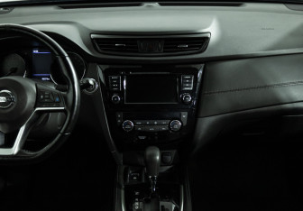 Подержанный автомобиль Nissan X-Trail 2021 года (14 фото)