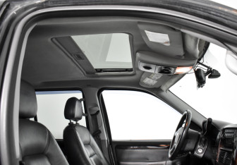 Подержанный автомобиль Ford Explorer 2005 года (18 фото)