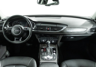 Подержанный автомобиль Audi A6 allroad 2016 года (13 фото)
