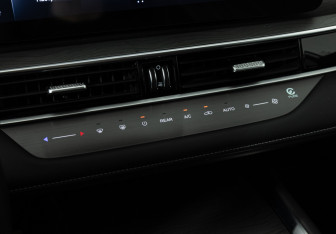 Подержанный автомобиль Chery Tiggo 8 Pro Max 2023 года (19 фото)