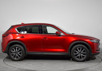 Подержанный автомобиль Mazda CX-5 2017 года (4 фото)