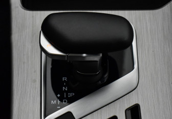 Подержанный автомобиль Geely Coolray 2022 года (10 фото)