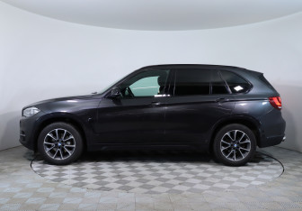 Подержанный автомобиль BMW X5 2016 года (8 фото)