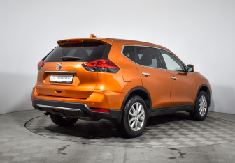 Подержанный автомобиль Nissan X-Trail 2019 года (5 фото)
