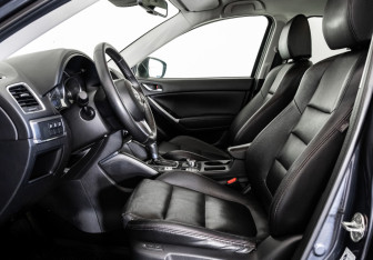 Подержанный автомобиль Mazda CX-5 2017 года (15 фото)