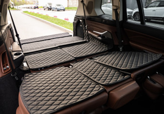 Подержанный автомобиль BMW X7 2021 года (34 фото)