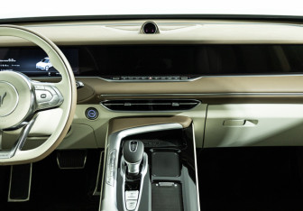 Подержанный автомобиль Voyah Free 2021 года (14 фото)