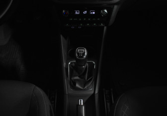 Подержанный автомобиль Skoda Rapid Liftback 2020 года (16 фото)