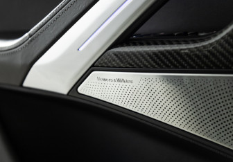 Подержанный автомобиль BMW X6 M 2021 года (25 фото)