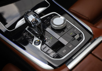 Подержанный автомобиль BMW X5 2021 года (20 фото)