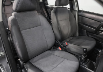 Подержанный автомобиль Chevrolet Aveo Sedan 2010 года (18 фото)