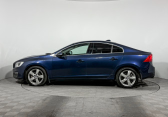 Подержанный автомобиль Volvo S60 2013 года (8 фото)