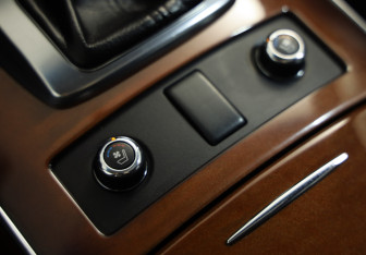 Подержанный автомобиль Infiniti QX70 2016 года (20 фото)