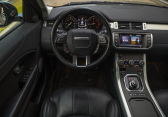 Подержанный автомобиль Land Rover Range Rover Evoque 2017 года (13 фото)