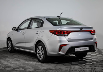 Подержанный автомобиль Kia Rio Sedan 2020 года (7 фото)