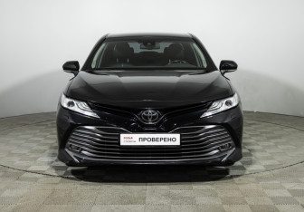 Подержанный автомобиль Toyota Camry Sedan 2020 года (2 фото)