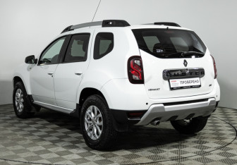 Подержанный автомобиль Renault Duster 2019 года (7 фото)