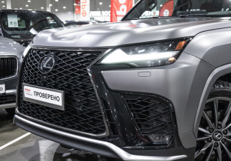 Подержанный автомобиль Lexus LX 2022 года (3 фото)