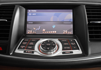 Подержанный автомобиль Nissan Teana 2009 года (16 фото)