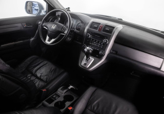 Подержанный автомобиль Honda CR-V 2008 года (14 фото)