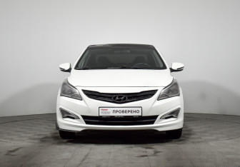Подержанный автомобиль Hyundai Solaris Sedan 2015 года (2 фото)