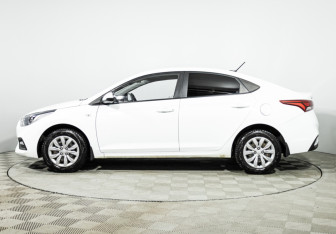 Подержанный автомобиль Hyundai Solaris Sedan 2017 года (8 фото)