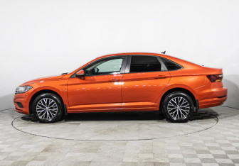 Подержанный автомобиль Volkswagen Jetta Sedan 2020 года (8 фото)