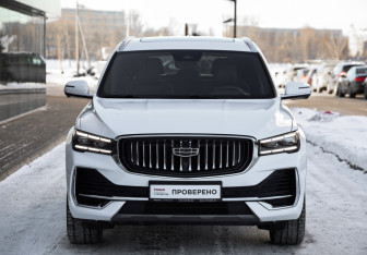 Подержанный автомобиль Geely Monjaro 2024 года (3 фото)