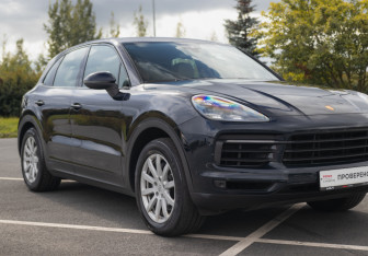 Подержанный автомобиль Porsche Cayenne 2018 года (5 фото)