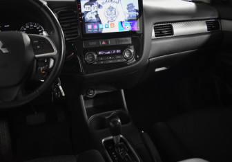 Подержанный автомобиль Mitsubishi Outlander 2013 года (19 фото)