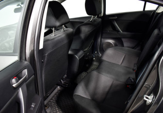 Подержанный автомобиль Mazda 3 Sedan 2012 года (11 фото)