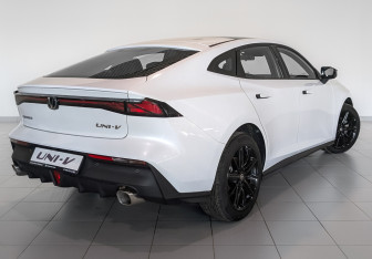 Новый Changan UNI-V 2024 (2 фото)