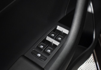 Подержанный автомобиль Skoda Rapid Liftback 2021 года (10 фото)