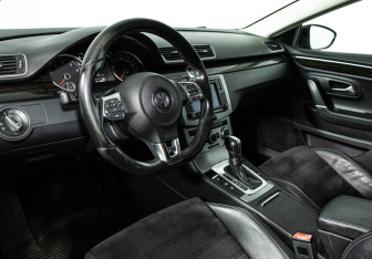 Подержанный автомобиль Volkswagen Passat CC 2013 года (11 фото)