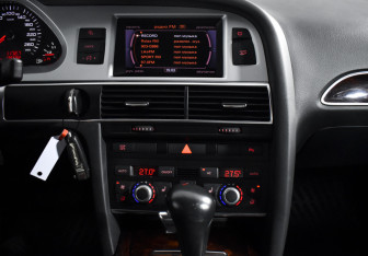Подержанный автомобиль Audi A6 Sedan 2011 года (16 фото)