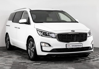 Подержанный автомобиль Kia Carnival 2019 года (3 фото)