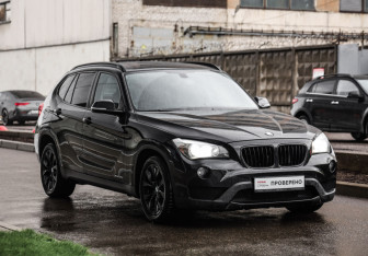 Подержанный автомобиль BMW X1 2013 года (5 фото)