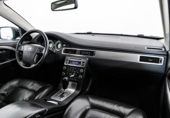 Подержанный автомобиль Volvo XC70 2008 года (9 фото)