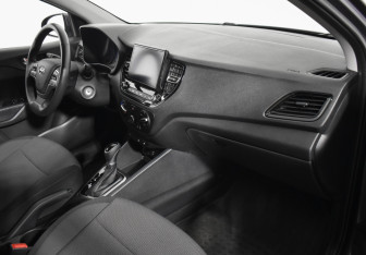Подержанный автомобиль Hyundai Solaris Sedan 2021 года (12 фото)