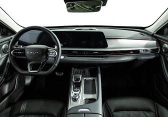 Подержанный автомобиль Chery Arrizo 8 2023 года (13 фото)