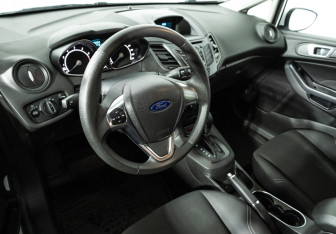 Подержанный автомобиль Ford Fiesta Hatchback 2019 года (11 фото)