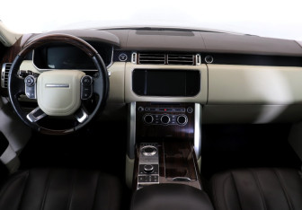 Подержанный автомобиль Land Rover Range Rover 2016 года (12 фото)