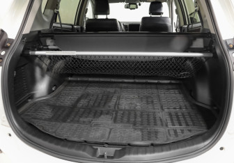 Подержанный автомобиль Toyota RAV4 2015 года (30 фото)