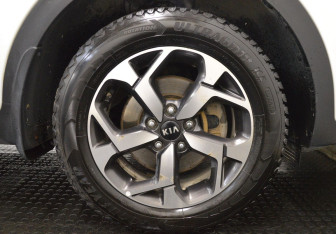 Подержанный автомобиль Kia Sportage 2020 года (9 фото)