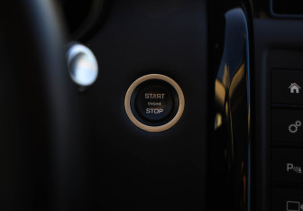 Подержанный автомобиль Land Rover Discovery 2017 года (15 фото)