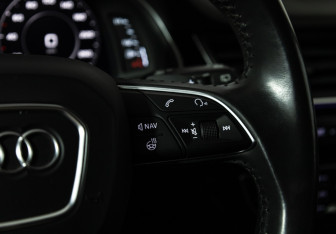 Подержанный автомобиль Audi Q7 2019 года (17 фото)