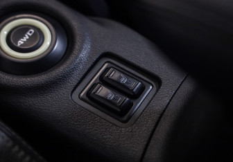 Подержанный автомобиль Mitsubishi Outlander 2012 года (16 фото)
