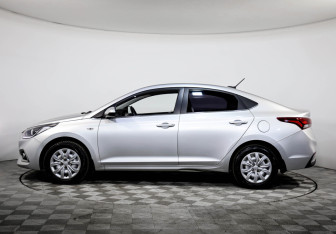 Подержанный автомобиль Hyundai Solaris Sedan 2019 года (8 фото)